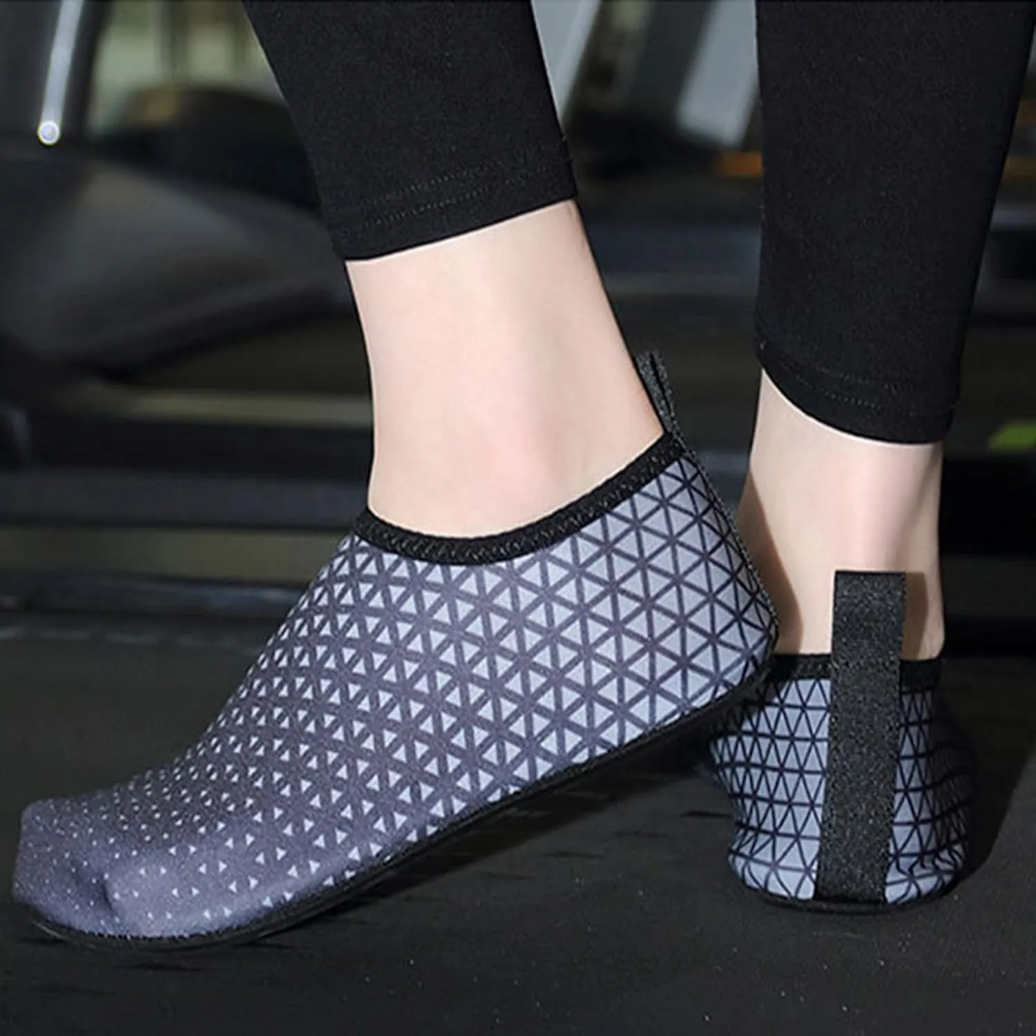 Barefoot Swim Shoes for Women Men Quick Dry Aqua Water Shoes Beach Pool Surf Yoga Hiking Lightweight Non Slip Outdoor Sports