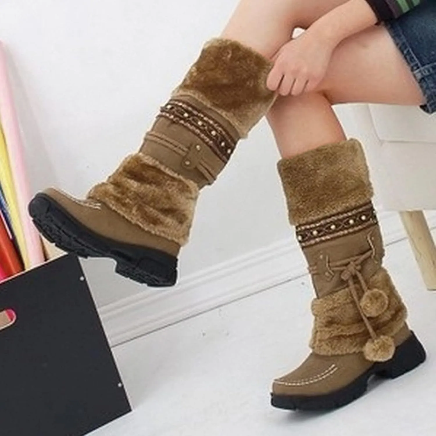 Bcshiye Women's Winter Snow Boots Retro Mid-Calf Fur Lined Warm Shoes Fashion Cold-Resistant Outdoor Knee High Boots