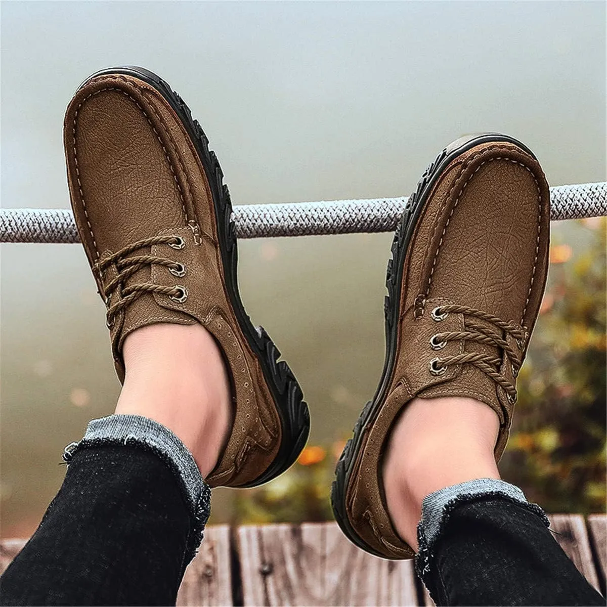 ChicWind Men's Anti Slip Outdoor Leather Sneakers Adventure Moc Hiking Shoes