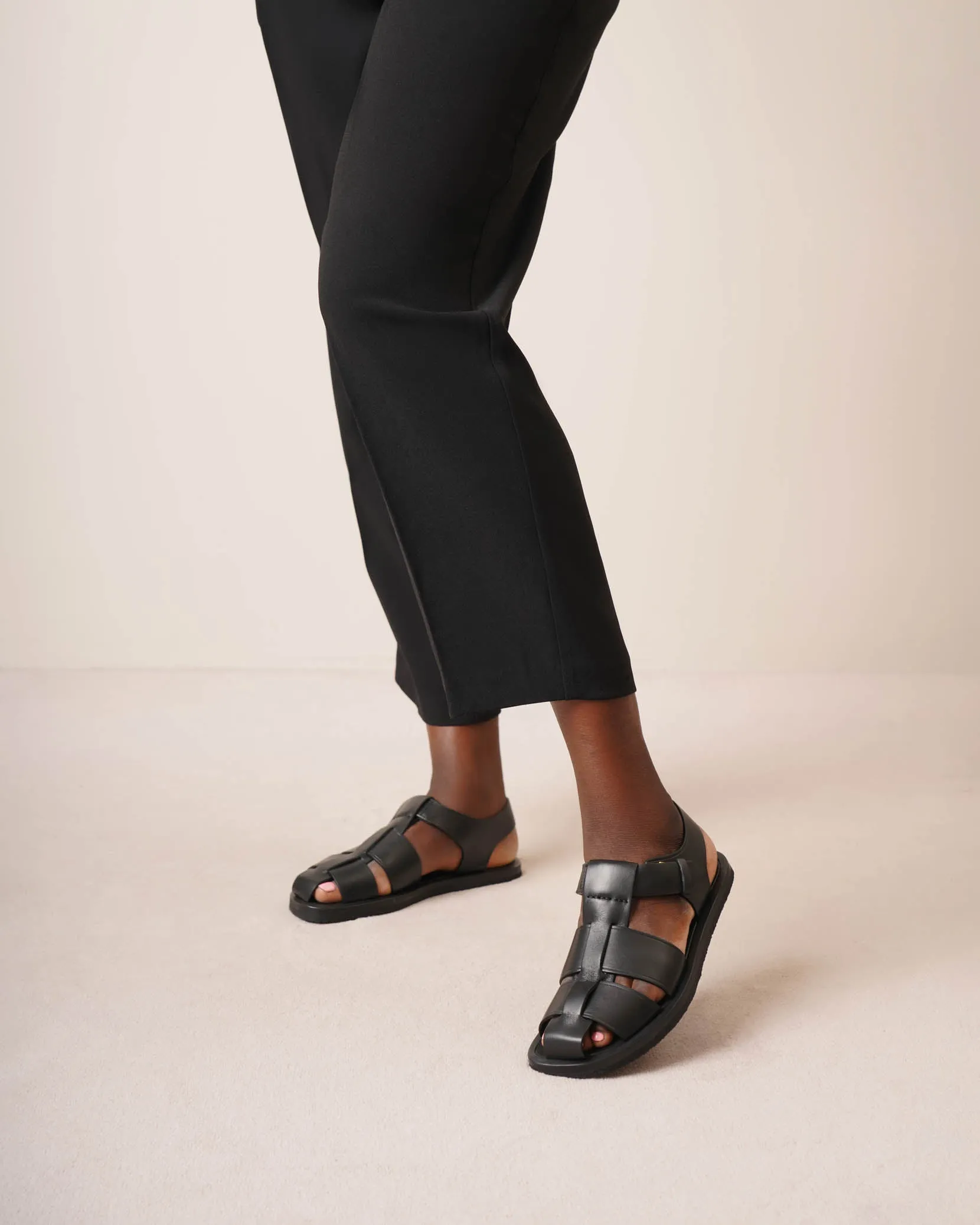 Fisherman black crepe sandals