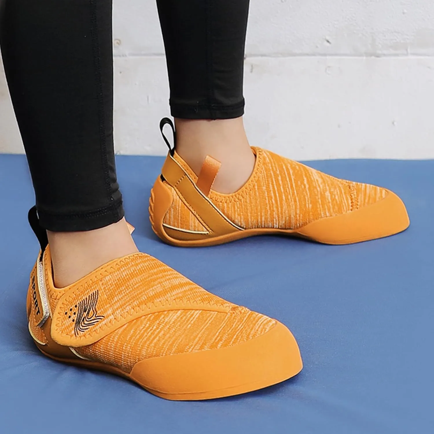 Ladies Rock Climbing Shoes, Non-Slip Indoor Climbing Shoes Mesh Breathable Climbing Sneakers for Womens Bouldering